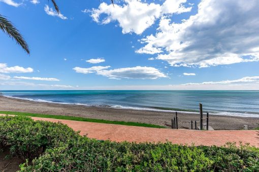 Main Home 20 Estepona Beachside Apartment